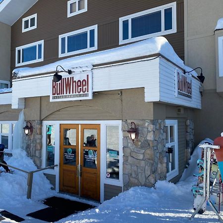 3 Bedroom 3 Bath Ski In Ski Out With Private Hot Tub Big White Exterior foto